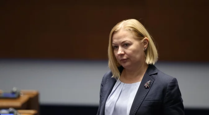 Надежда Йорданова: Възможен е трети, реформаторски вариант за бюджета