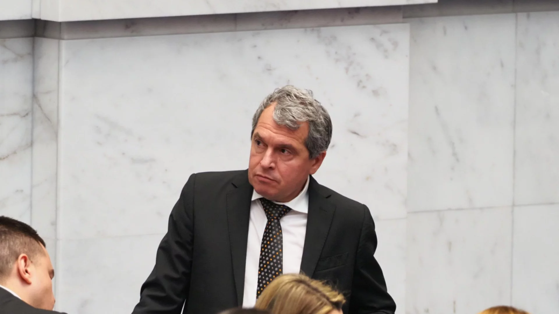 ИТН искат да се върнат колите на НСО за администрацията на президента (ВИДЕО)