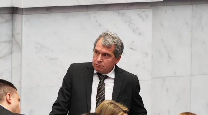 ИТН искат да се върнат колите на НСО за администрацията на президента (ВИДЕО)