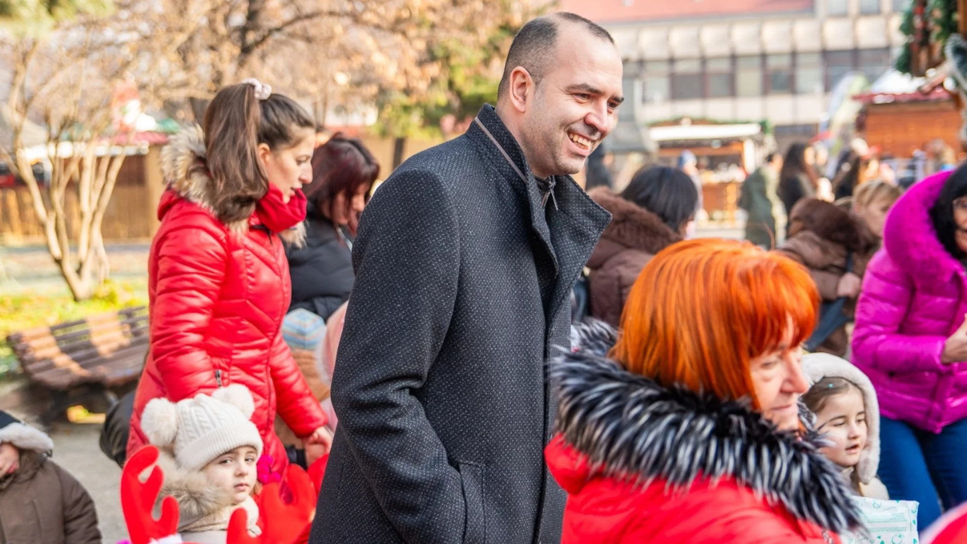 „Елхи на надеждата“ – магията на Коледа през очите и въображението на децата на Кюстендил