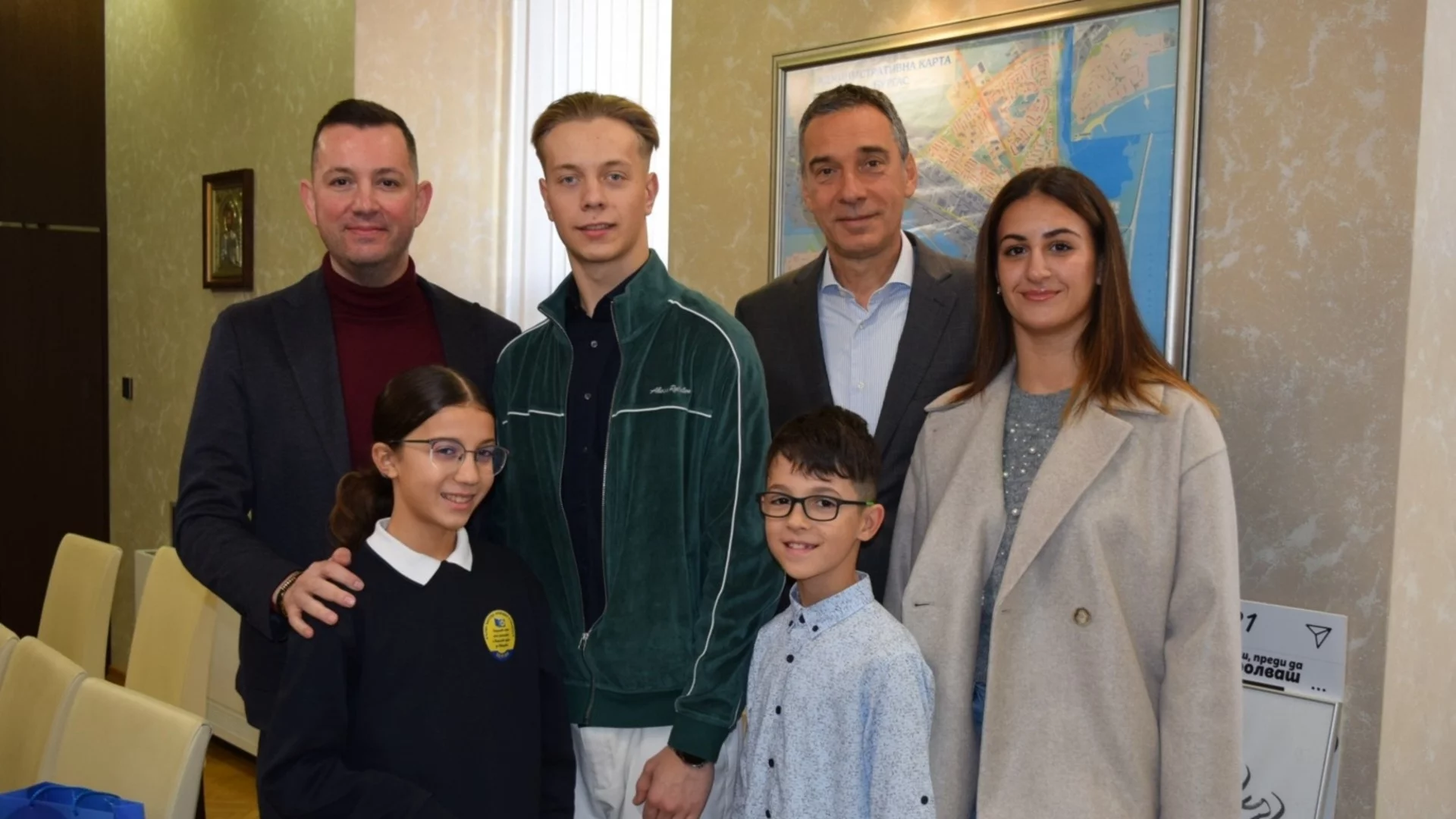 Кметът на Бургас поздрави успешни състезатели по танци