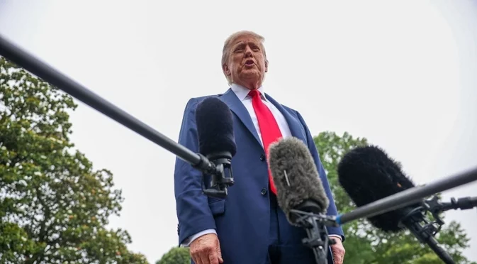 С указ: Тръмп прекласифицира марихуаната като по-малко опасно вещество