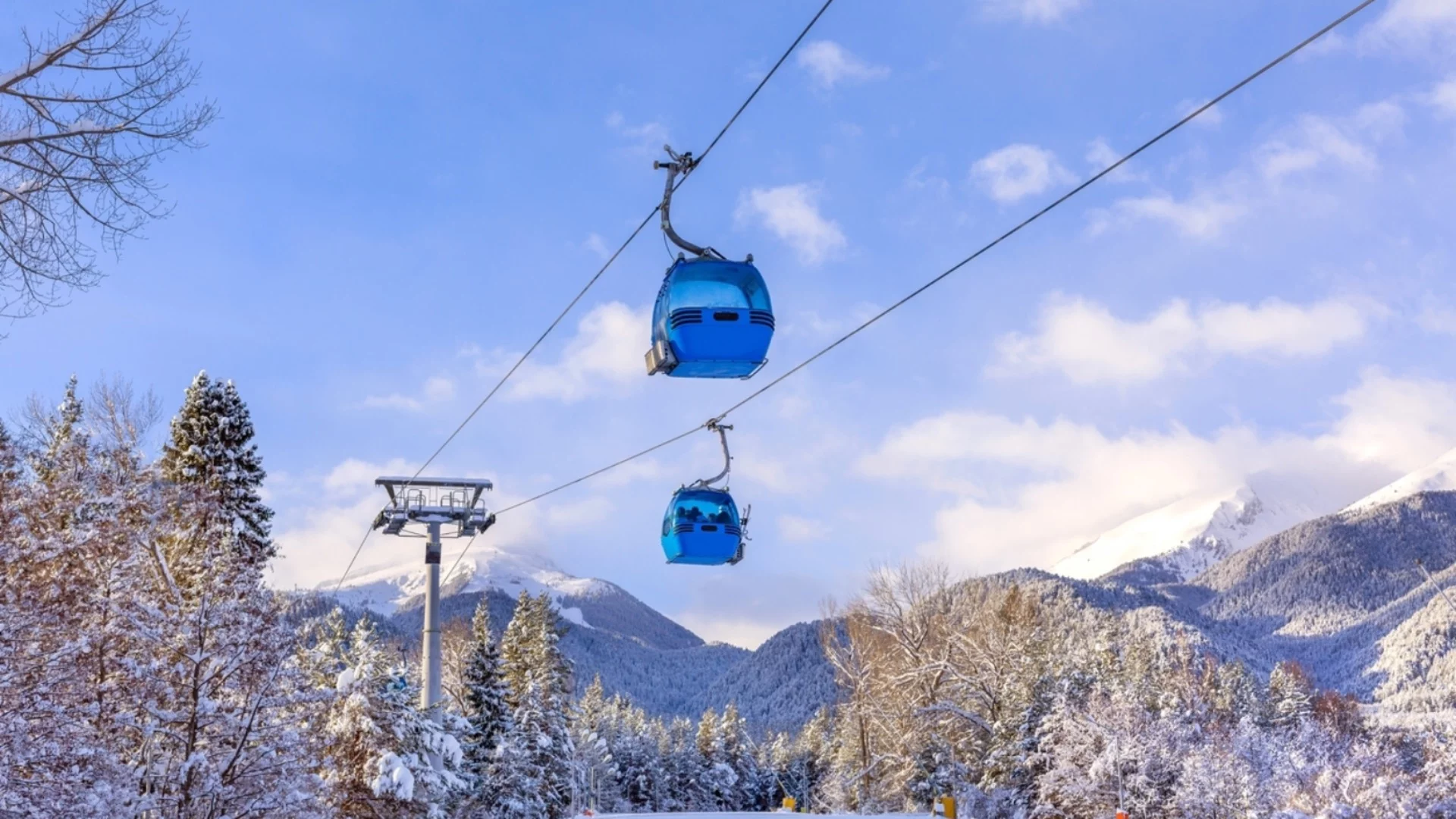 В обятията на Пирин: 3 места в Банско, които препоръчваме