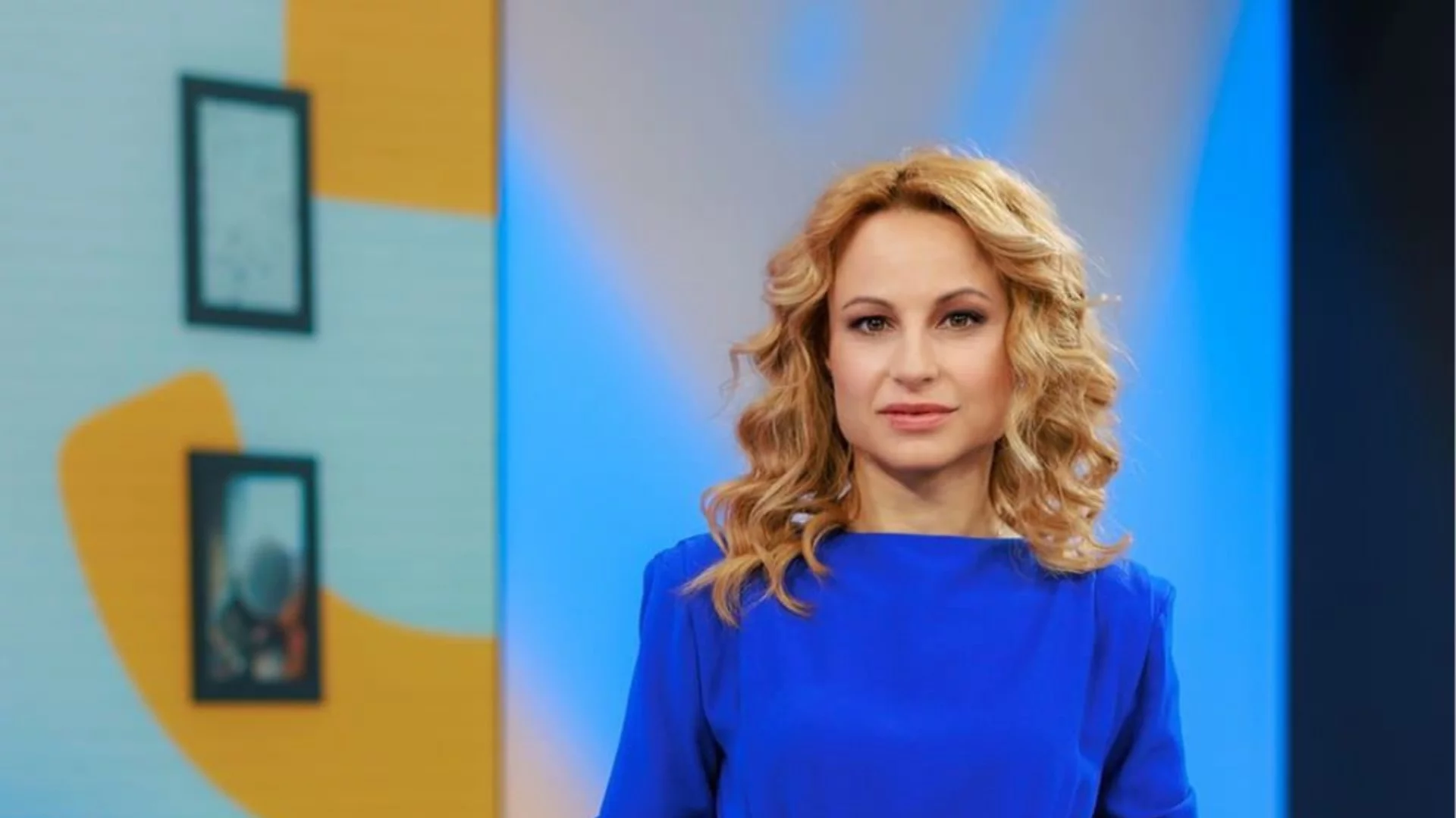 Протест пред сградата на bTV в подкрепа на Мария Цънцарова и Златимир Йочев