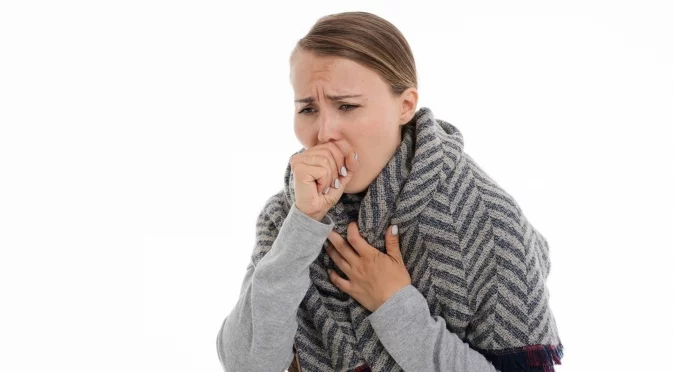 Мислите, че е настинка? Тези 4 признака издават бронхит