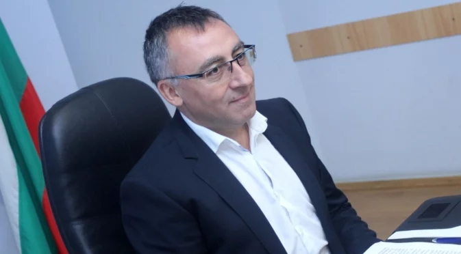 Смут в образованието: Всички реформи са на пауза, Gen Z поколението е отчайващо езиково неграмотно