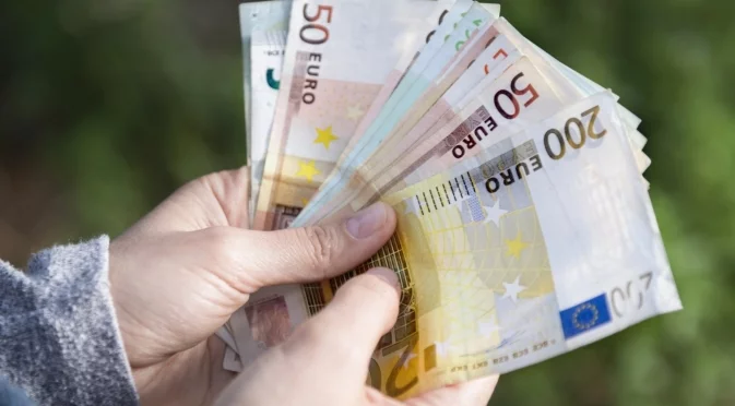 Ето колко евро е средната заплата в Хърватия