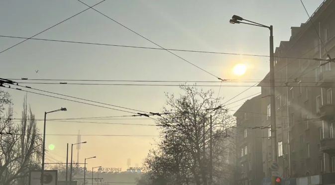 Македонците да слизат от колите: Мръсен въздух в Скопие