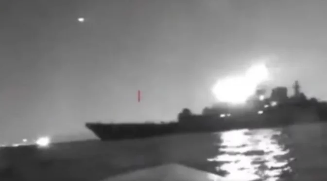 На 2000 км от Украйна: СБУ подпали танкер от руския "сенчест флот" в Средиземно море (ВИДЕО)