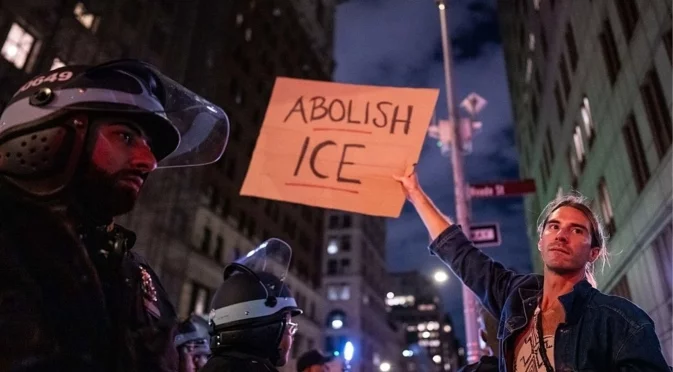 Починалият българин в център за имигранти в САЩ и "нечовешката система на Тръмп": Говори правозащитничка от Чикаго