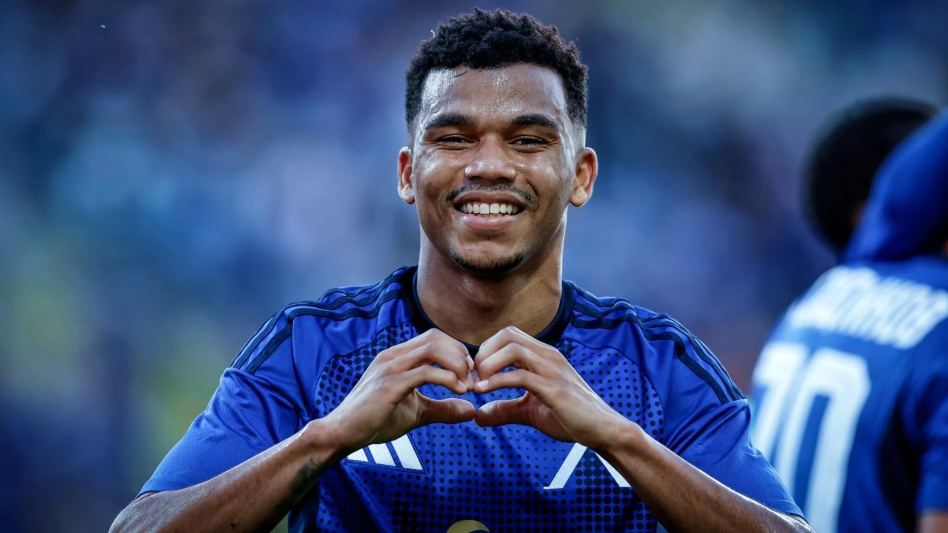 Испаният „AS“: Алавес и Бетис вече са отправили запитвания за Майкон, Левски е определил цена от 4 милиона евро