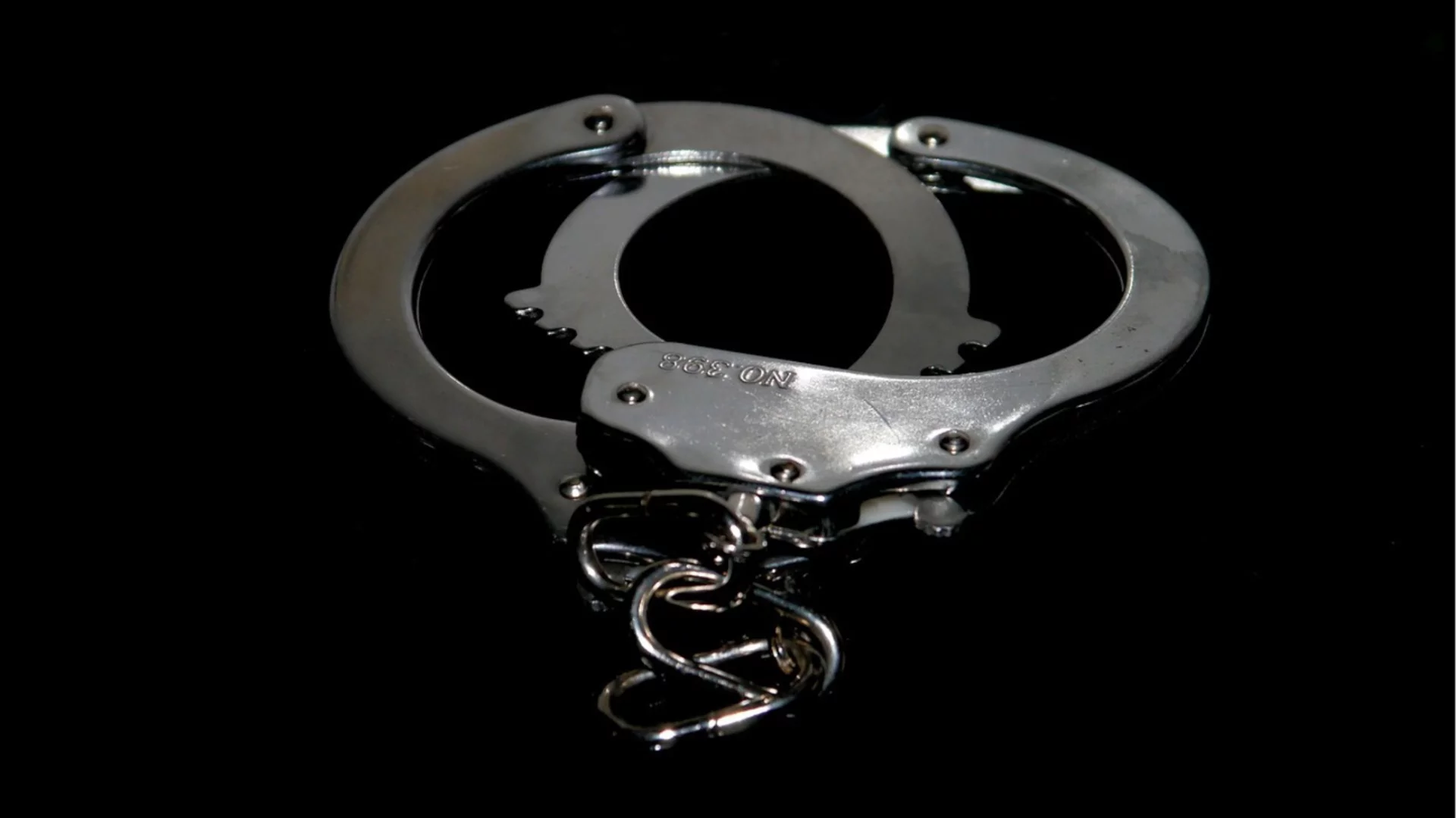 Искат постоянен арест за директора на 138-о училище