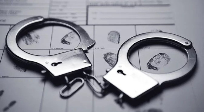 При опит да пласират над 10 000 фалшиви евро: Арестуваха трима в София