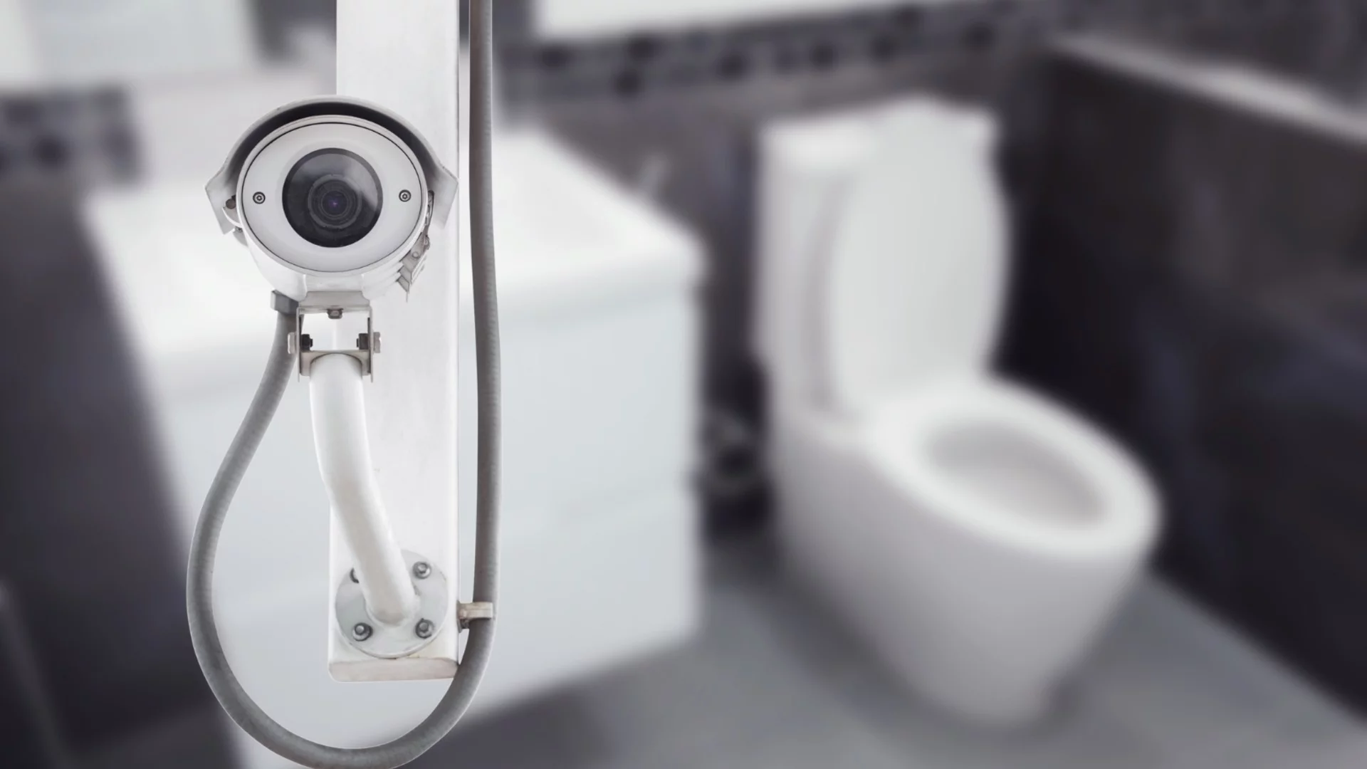 100% злонамерено действие: Експерт по киберсигурност за камерите в 138-о училище