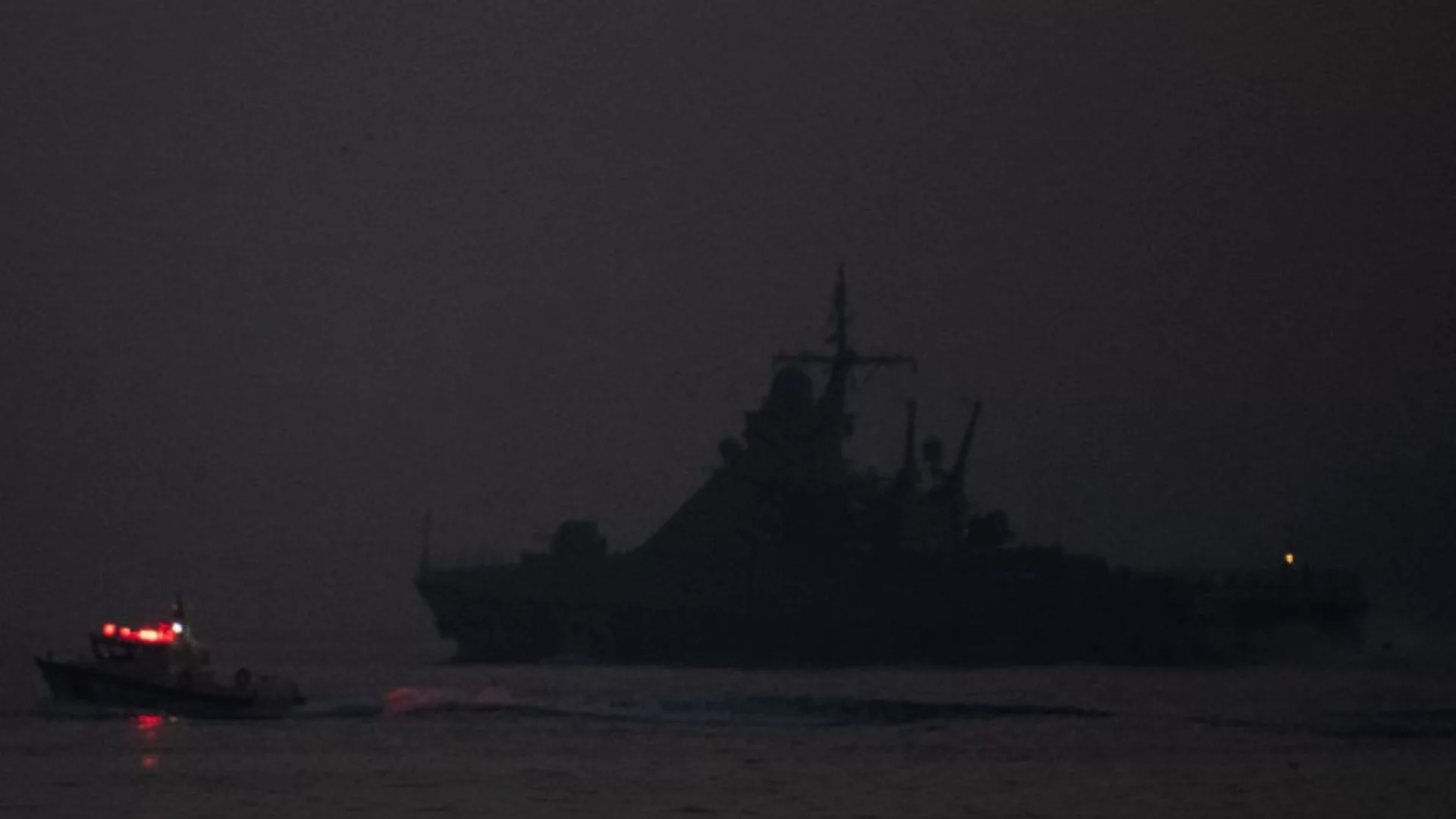 Руски военен кораб и петролна платформа: Поредните жертви на украински дронове в Каспийско море