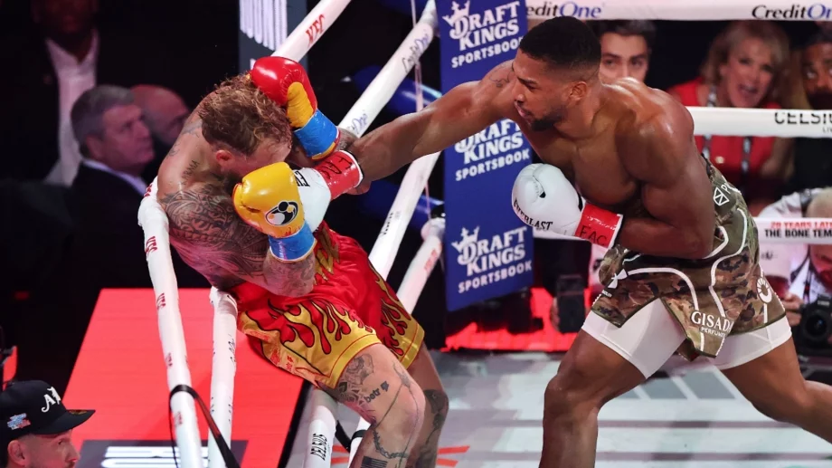 Колко пари изкара Джейк Пол в СЕКУНДА, за да бъде тежко пребит и пратен в болница от Джошуа?