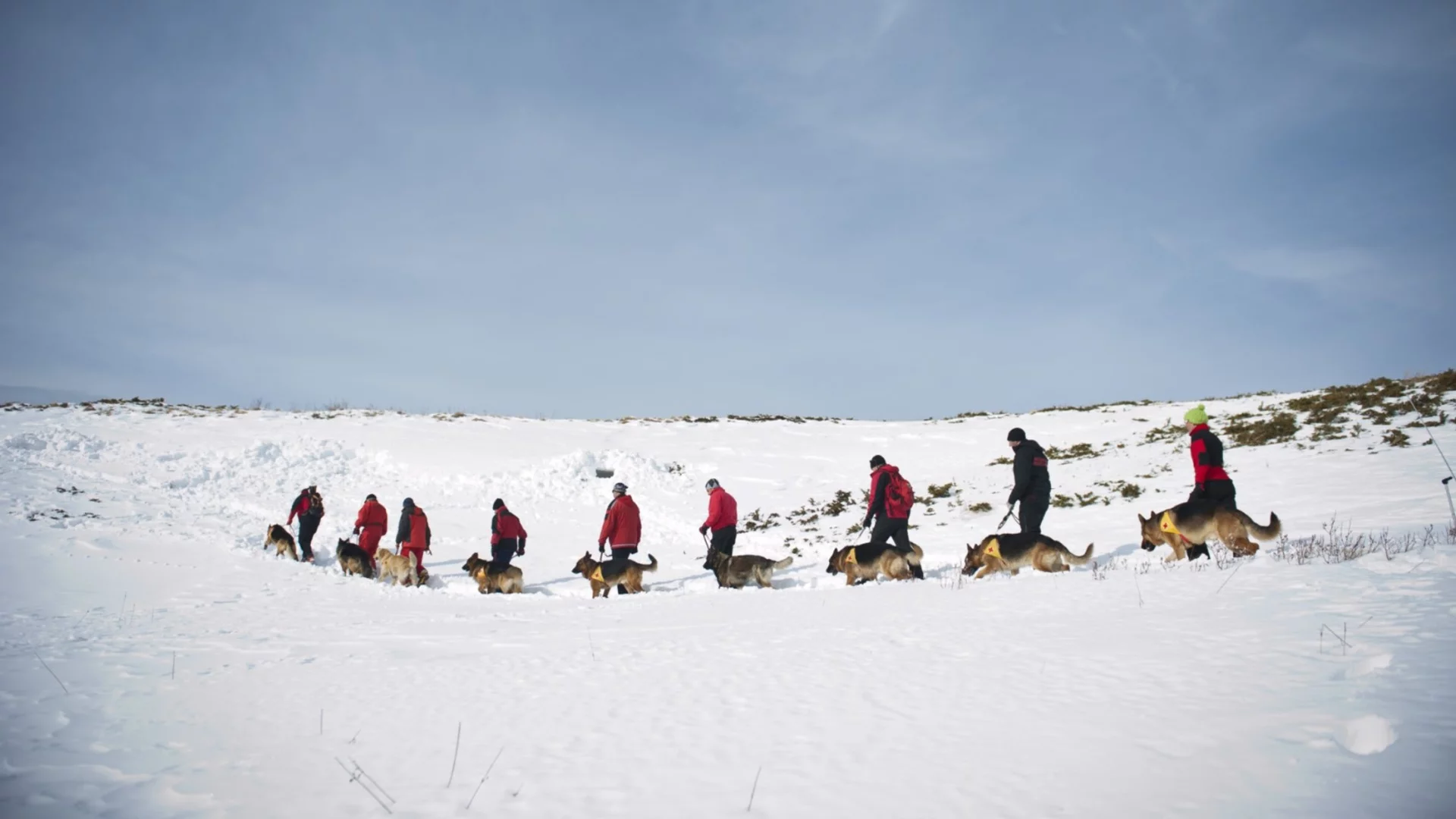 Туристът, паднал под връх Вихрен, е загинал