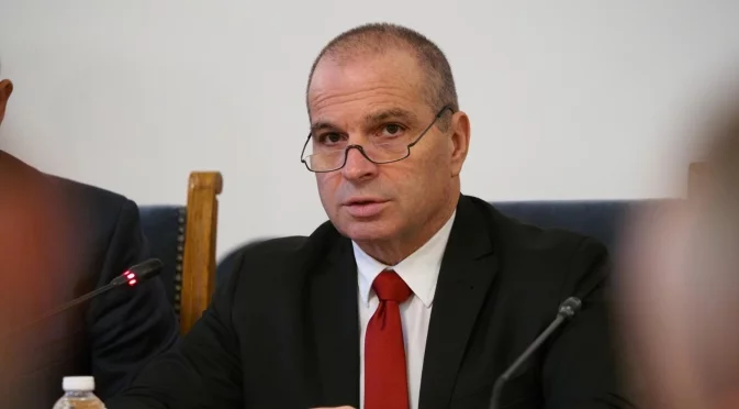 Вицепремиерът контраатакува ПП-ДБ за жп транспорта: Те заложиха реформата, а сега говорят за корупция