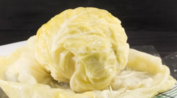 Как да направим кисело зеле с по-малко сол, но със същия вкус