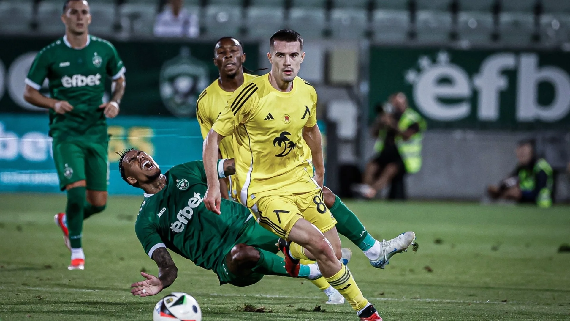 "Левски не трябва да отписва Купата на България. Не е голям плюс за Лудогорец, че мачът е в Разград"