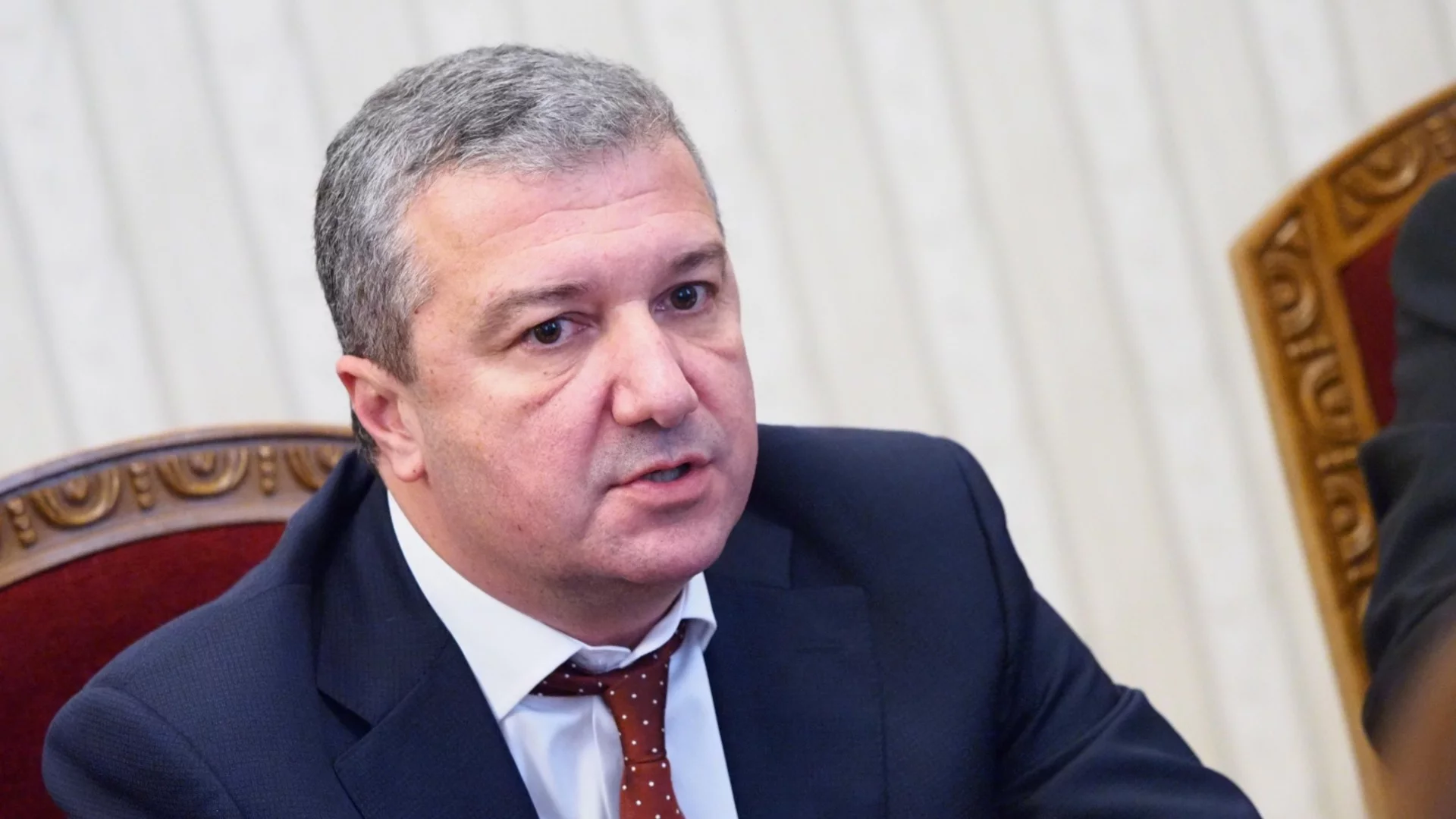 Хаосът тепърва започва наново