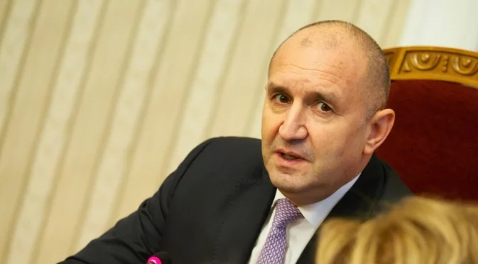 Радев да изчака до лятото за партия: Социолог видя отровен двойник в партия "Трети март"