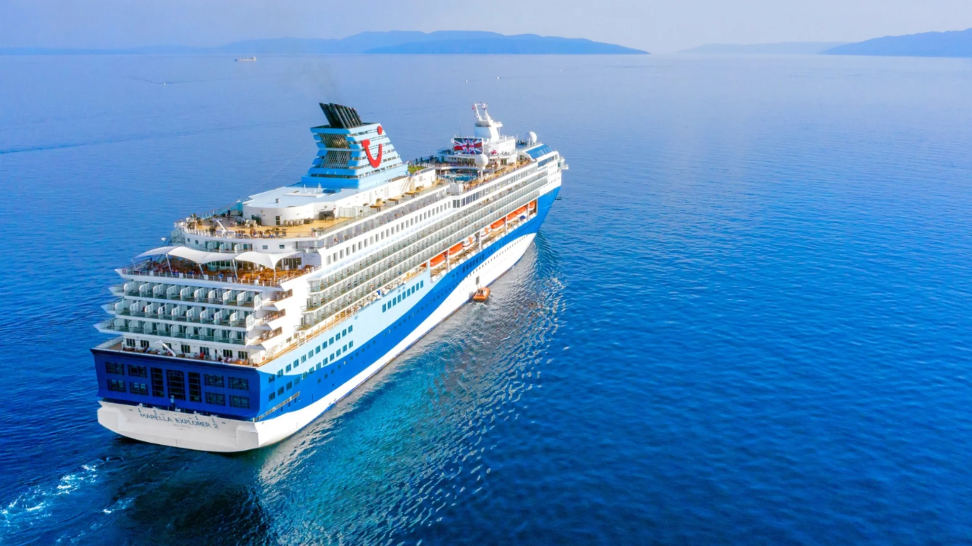 Туристка загина при сблъсък на два круизни кораба