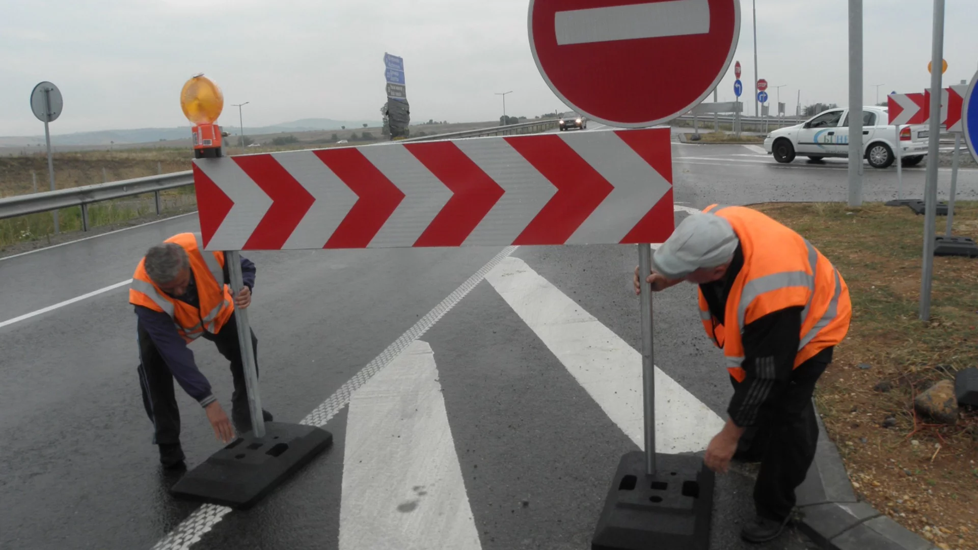 1,47 млн. лв. за 150 метра път: ИПБ с въпроси до АПИ