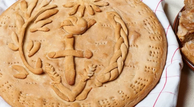 4 груби грешки при месенето на питка за Бъдни вечер