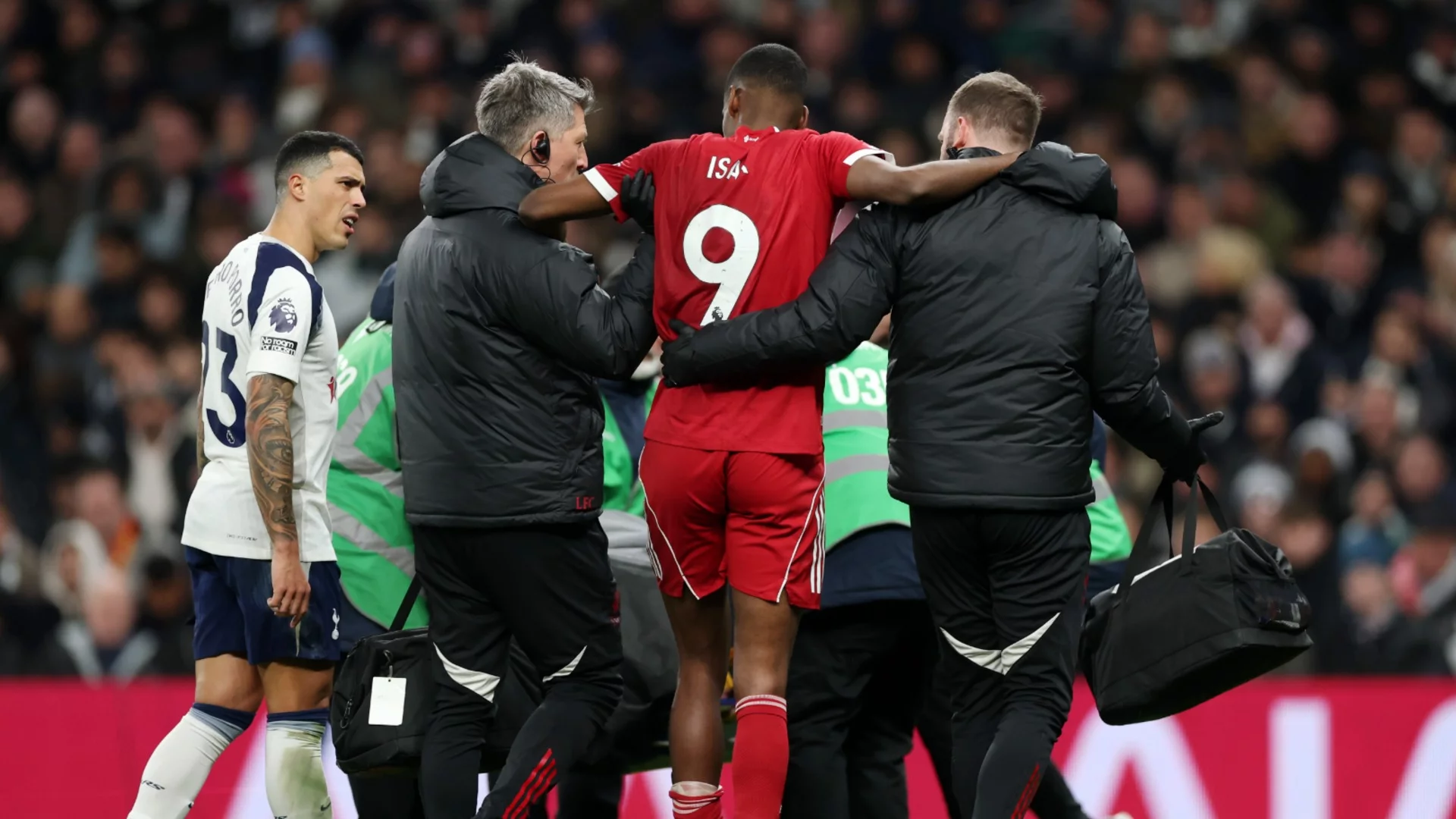 Ужасяващи новини за Ливърпул след контузията на Александър Исак