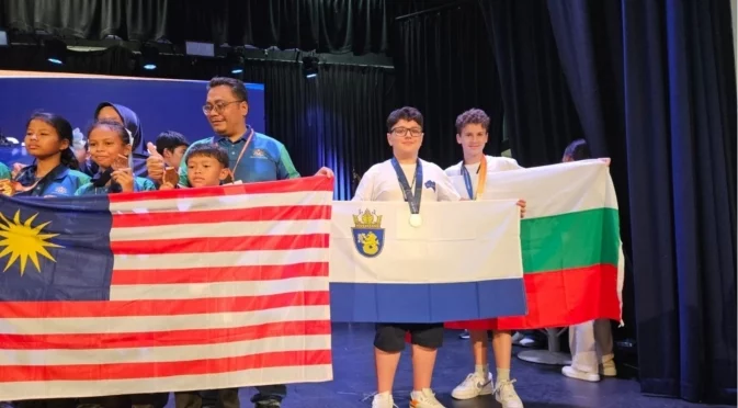 Бургаски ученици с големи успехи в Австралия