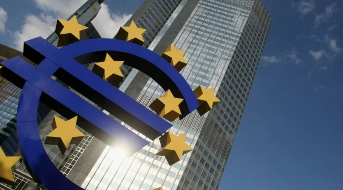 Сградата на ЕЦБ ще бъде осветена с поздрав за България на 1 януари