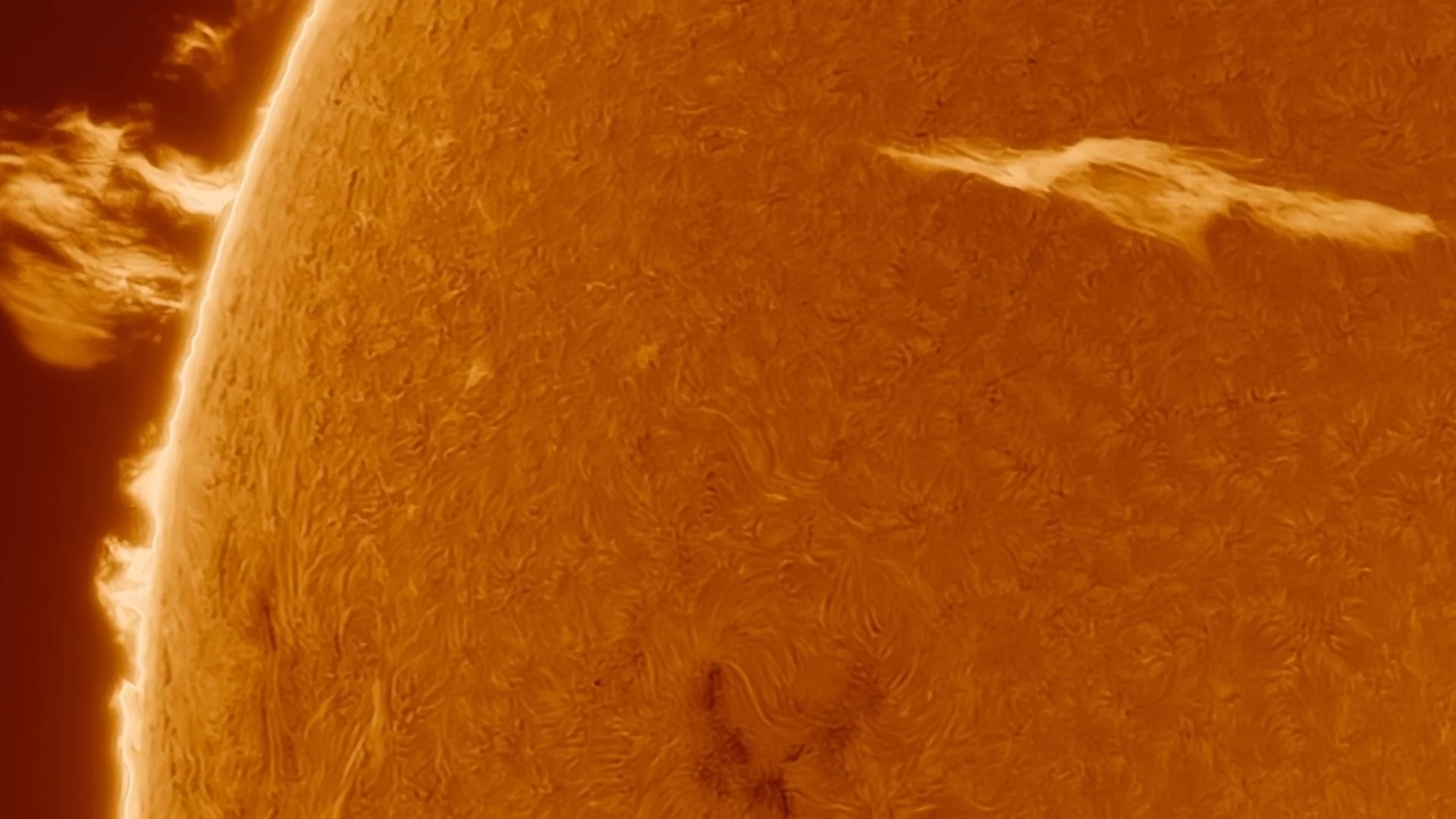 Магнитна буря за петък, 26 декември 2025: Прогноза от САЩ