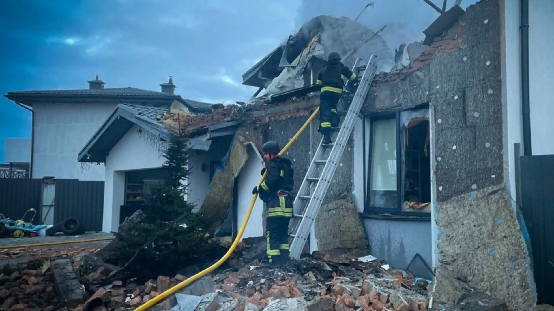 Руснаците нанесоха щети по пристанищата в Одеска област, без ток на много места в Украйна