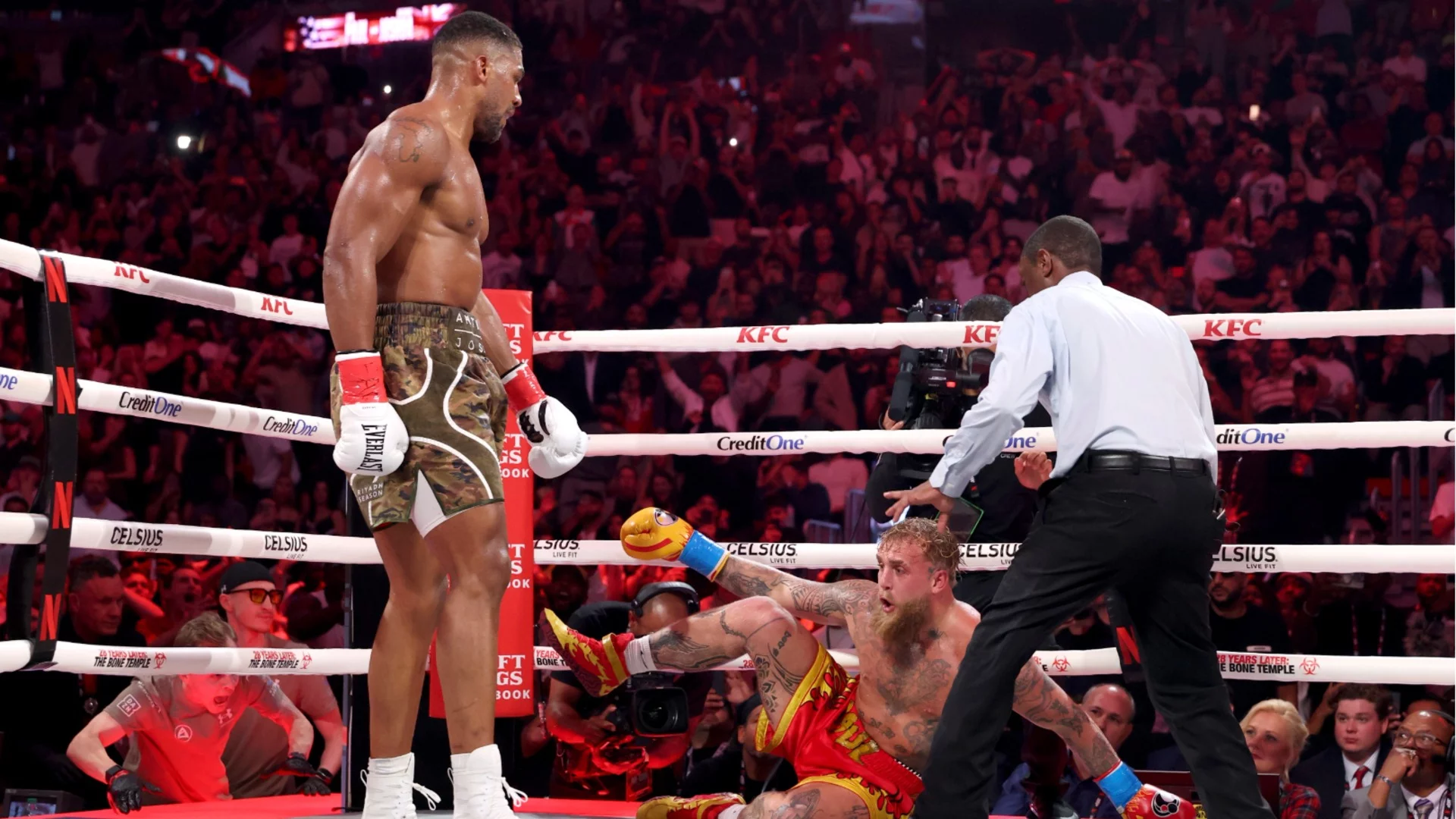 Антъни Джошуа се извини на майката на Джейк Пол, след като му строши челюстта (ВИДЕО)