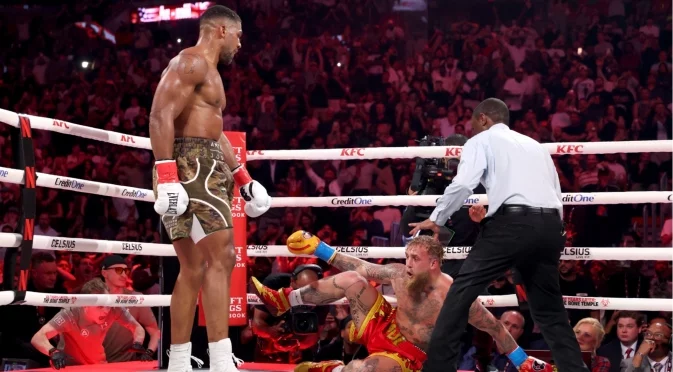 Антъни Джошуа се извини на майката на Джейк Пол, след като му строши челюстта (ВИДЕО)