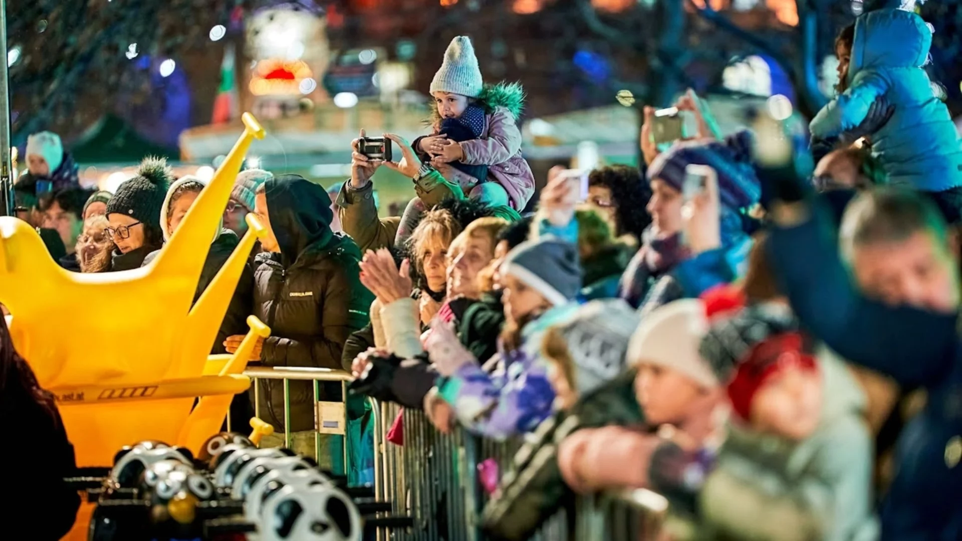 Красив спектакъл на лед представиха в Плевен състезателите от клуб „Ледени искри“