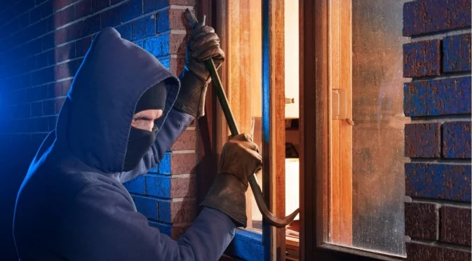 Задигнали медни тръби: Обраха общинска сграда в Софийско