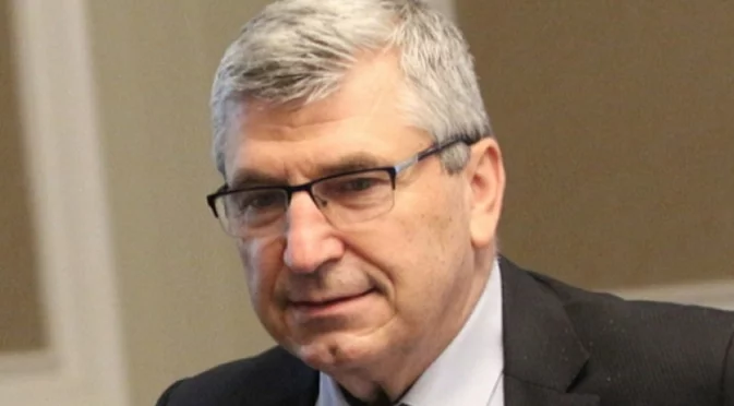 "Побългарен ремонт" и "опасна небрежност": Илиян Василев обясни авариите в АЕЦ "Козлодуй"