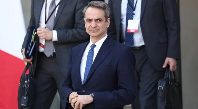 Няма да се поддам на изнудване: Мицотакис за гръцките фермери