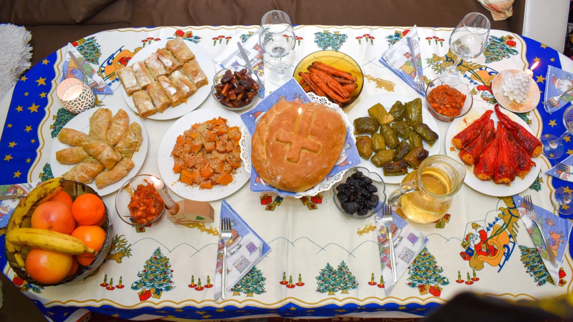 Бъдни вечер - семейният празник, традициите и миговете на уют заедно с близките