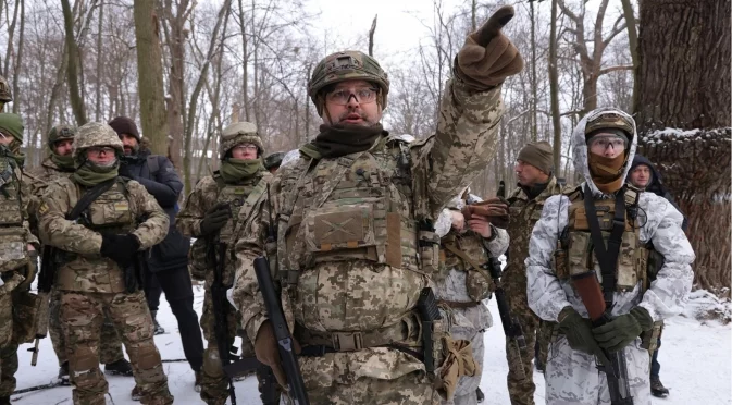 Приключение или самоубийство: Защо все повече млади германци се записват доброволци за Украйна?
