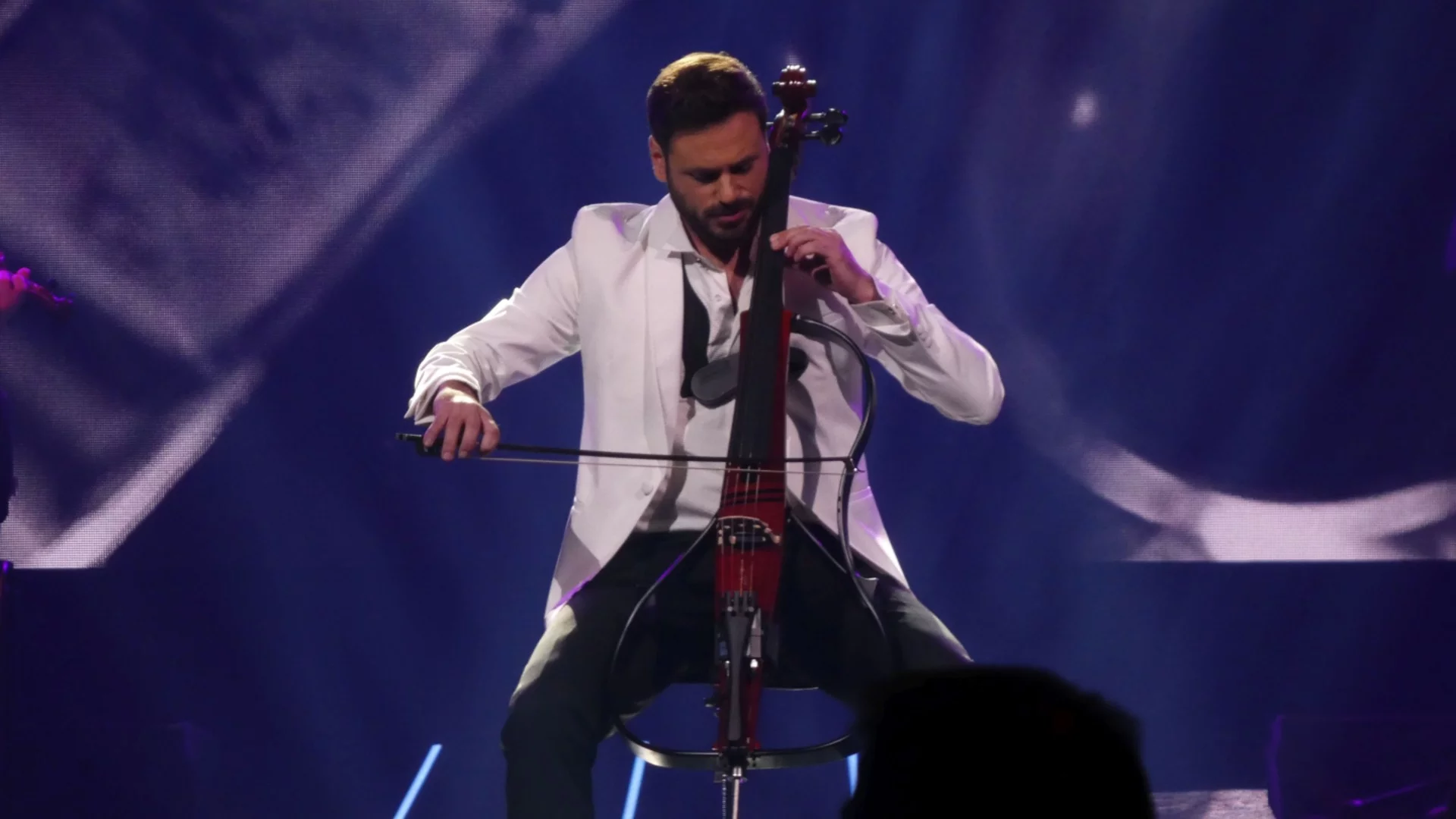 Hauser с незабравим музикален спектакъл в София (СНИМКИ)