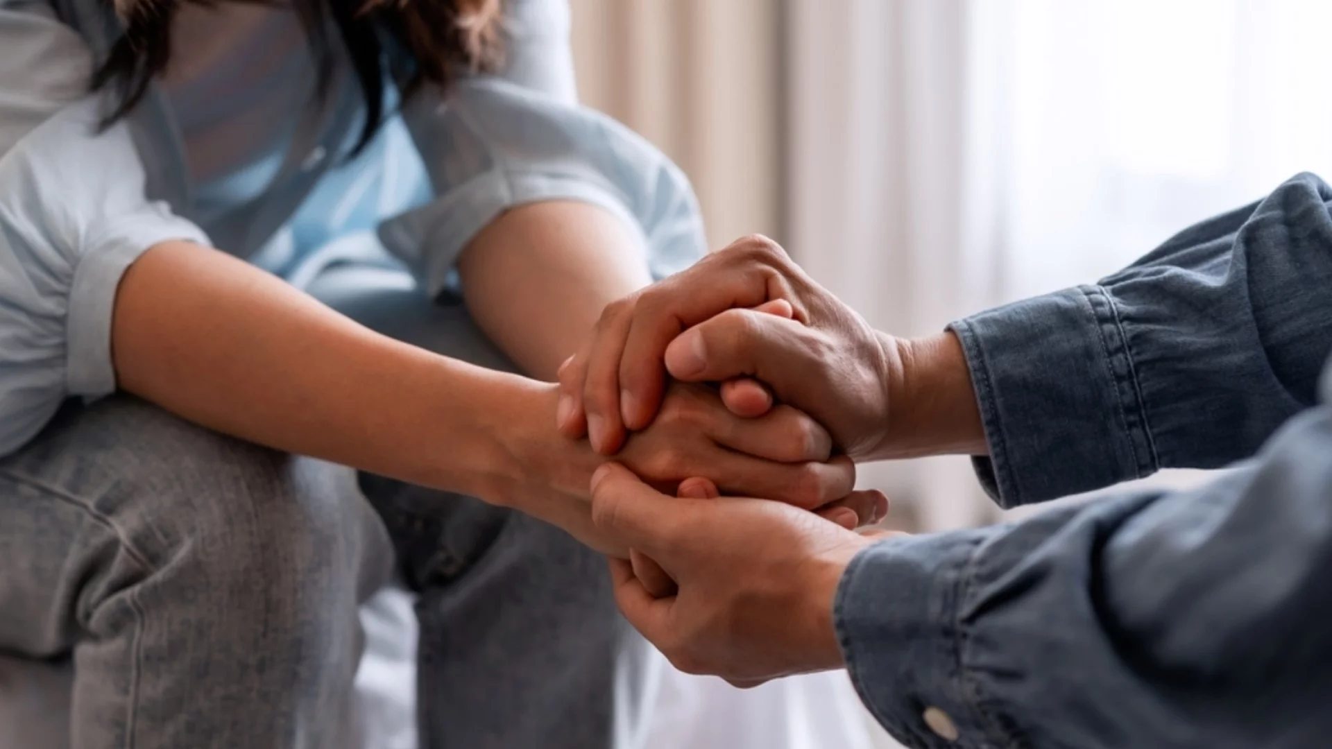 Авторът на любими песни Боян Христов се нуждае от средства за лечение