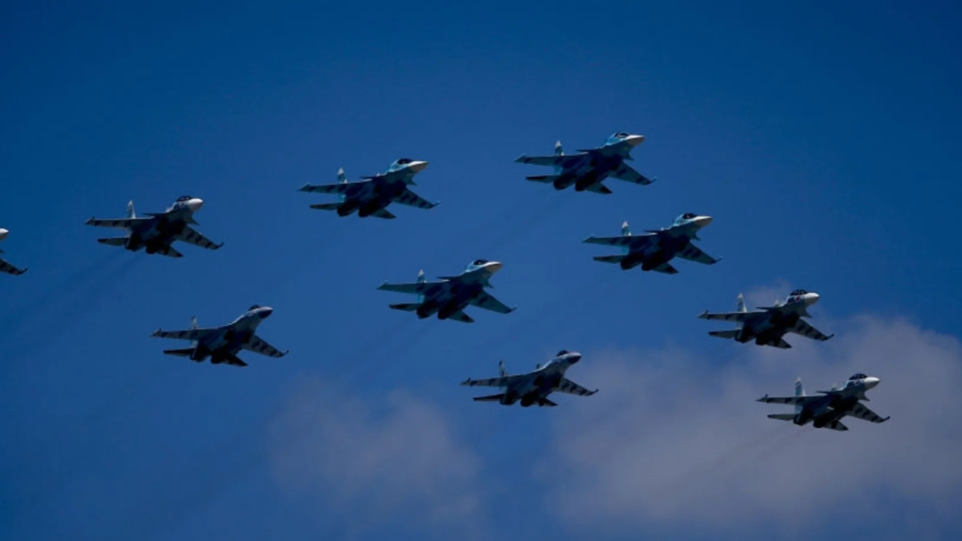 Руски шпионски самолет и балони от Беларус: Полша вдигна изтребителите си