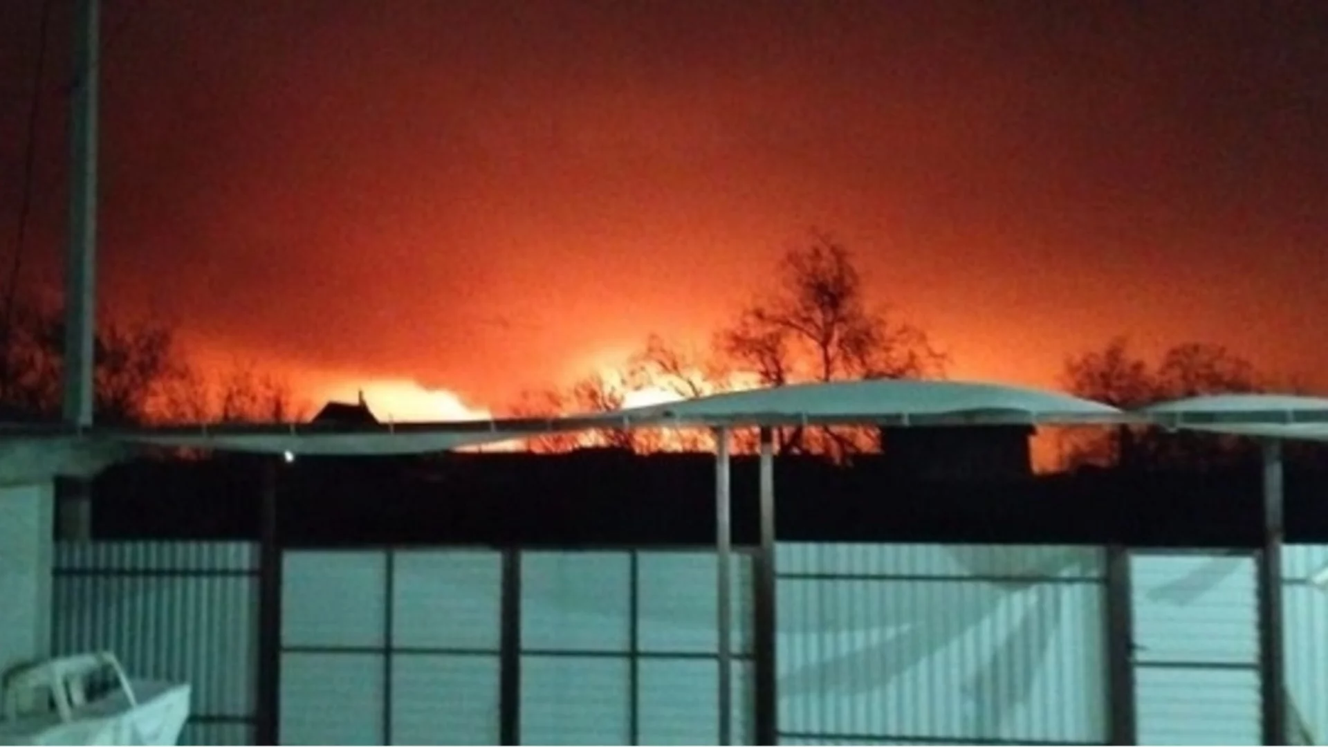 Украйна порази резервоари за петрол в руското пристанище Темрюк, взривове отекнаха и край военно летище (ВИДЕО)