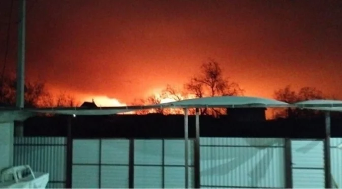 Украйна порази резервоари за петрол в руското пристанище Темрюк, взривове отекнаха и край военно летище (ВИДЕО)