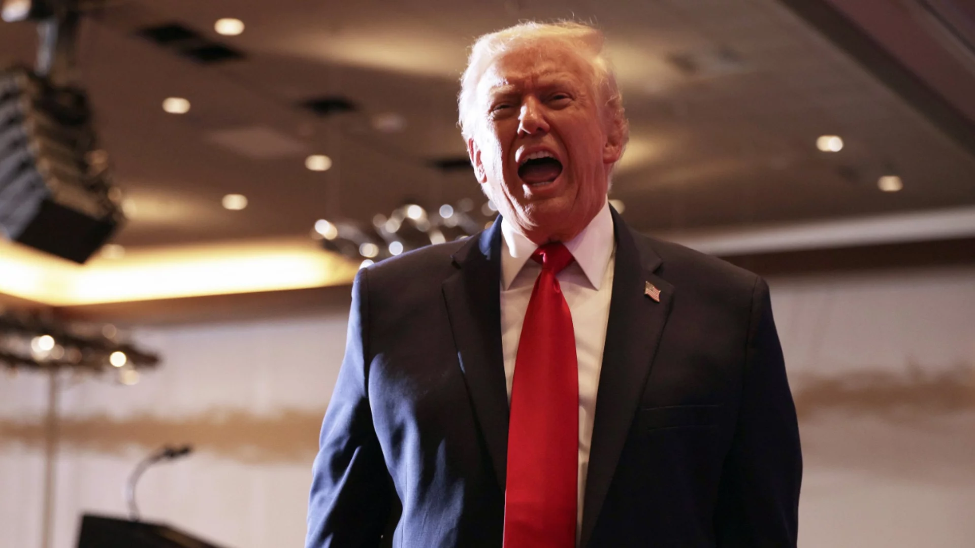 Тръмп: Весела Коледа на всички, включително и на изметта