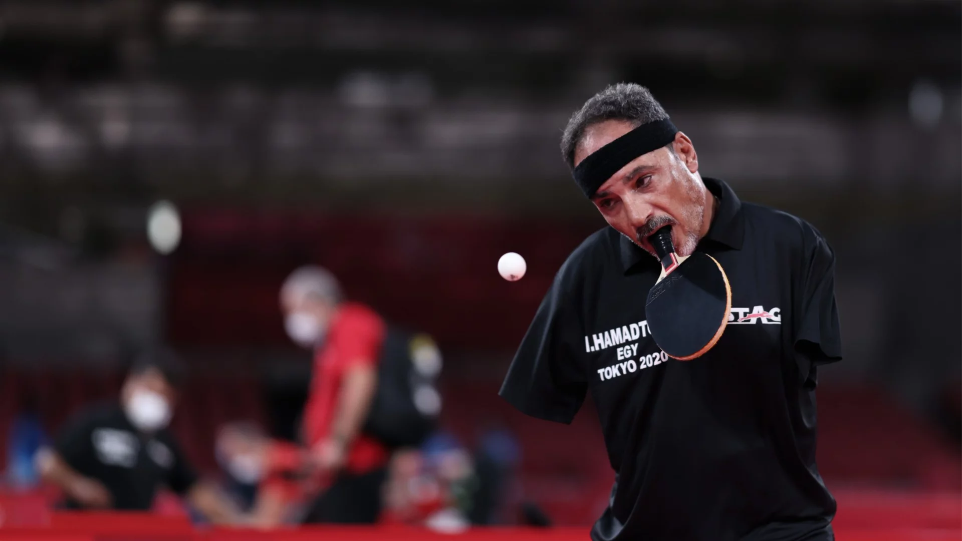 Да играеш тенис на маса без ръце: Параолимпиецът с голямо сърце (ВИДЕО)