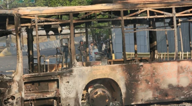 Жестока автобусна катастрофа в Мексико: Десетки жертви и ранени (ВИДЕО)